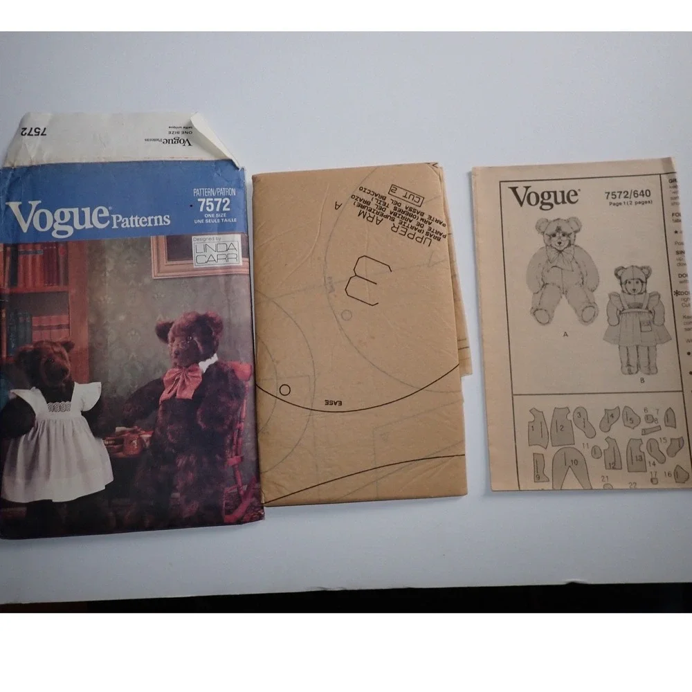 Vogue Patterns 7572 Linda Carr Teddy Bears Sewing Pattern OS Vintage Uncut